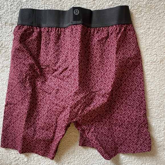 Lululemon Built to Move Boxer size small - Picture 5 of 6